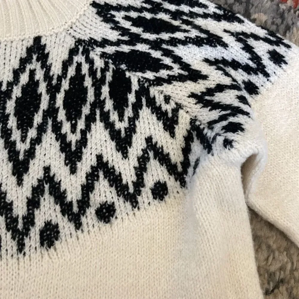 Cat & Jack Girls Fair Isle Sweater XS 4/5 Cream Black Pullover Cozy Knit